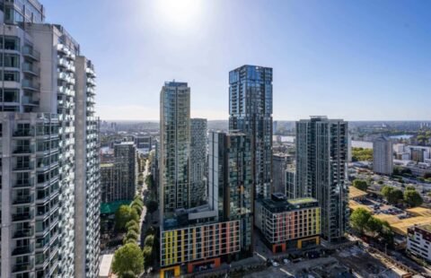 Luxury Apartments Close to University in Canary Wharf