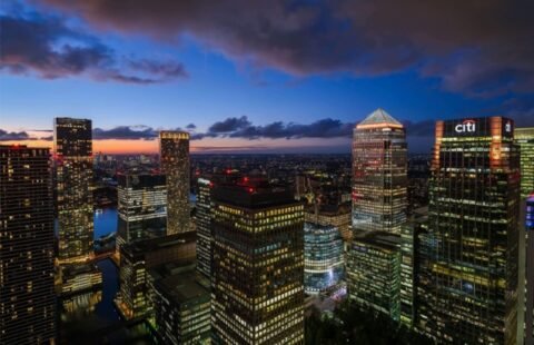 Live in the Center of Canary Wharf with Luxury Apartments