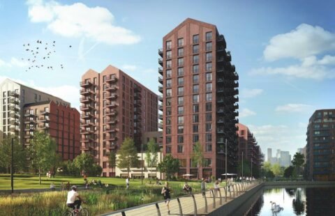 Luxury Apartments in Poplar Riverside With Prime Location