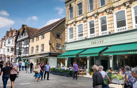 Houses in Hampshire near Fleet Countryside Near London