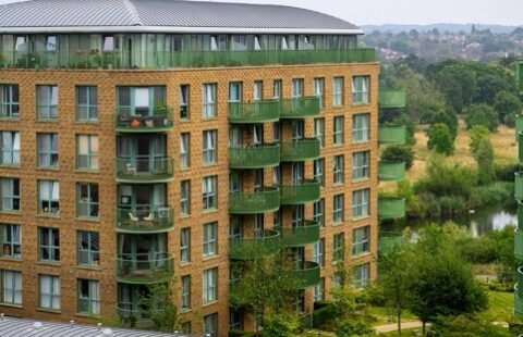 Investment Opportunity in Greenwich with Excellent Transportations