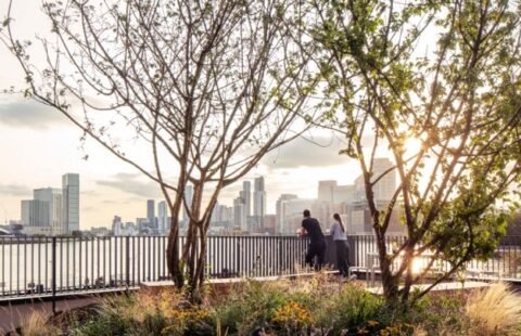 Elegant Riverside Residences in London