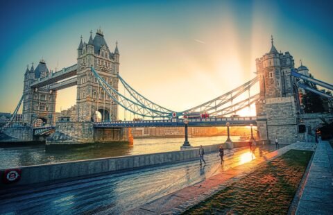 Spacious 3-Bedroom Apartment in Plumstead, London