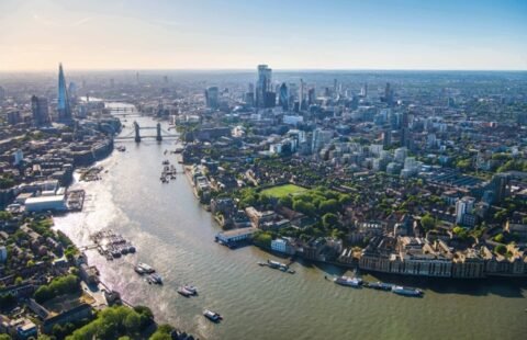 Luxury Apartments with Thames Views in Wapping