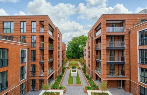 Charming 2-Bed Apartment with Premium Amenities in Winchester