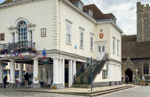 Charming Family House in Wallingford Comfortable Life